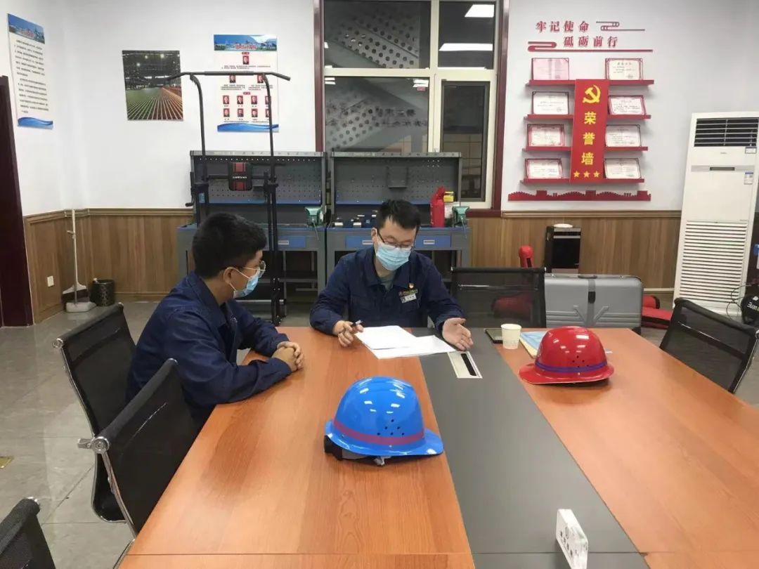 筑夢(mèng)鋼鐵 一起向未來 ——龍鋼公司2022年新入職大學(xué)生迎新側(cè)記
