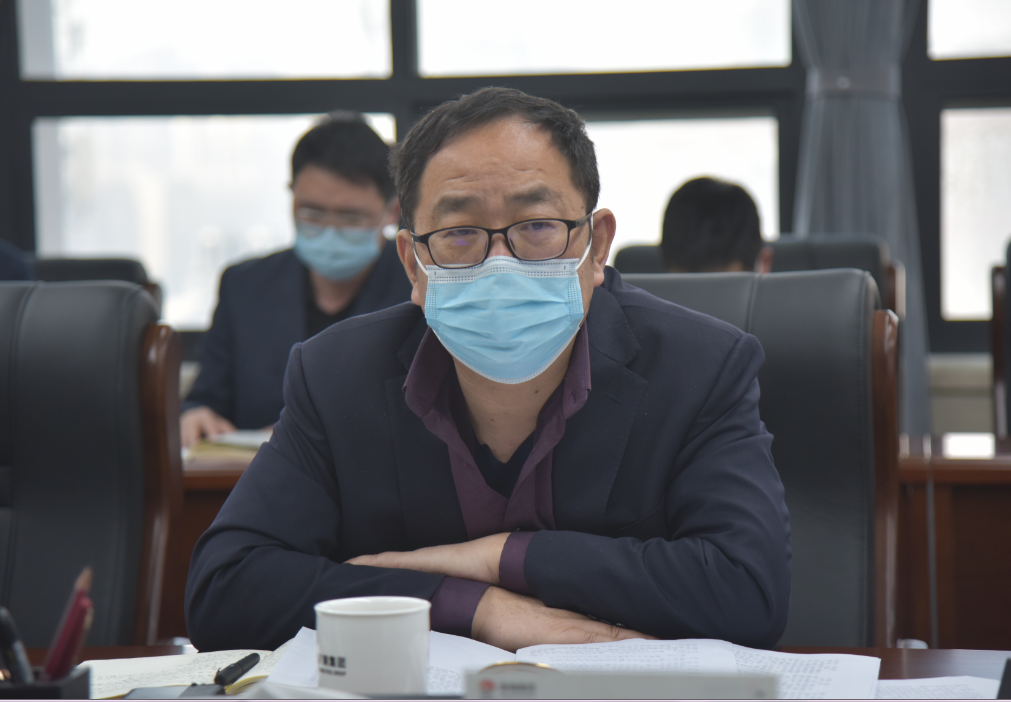 陜鋼集團黨委理論學習中心組學習中省紀委二次全會精神、省政府工作報告、陜煤集團三屆二次職代會精神