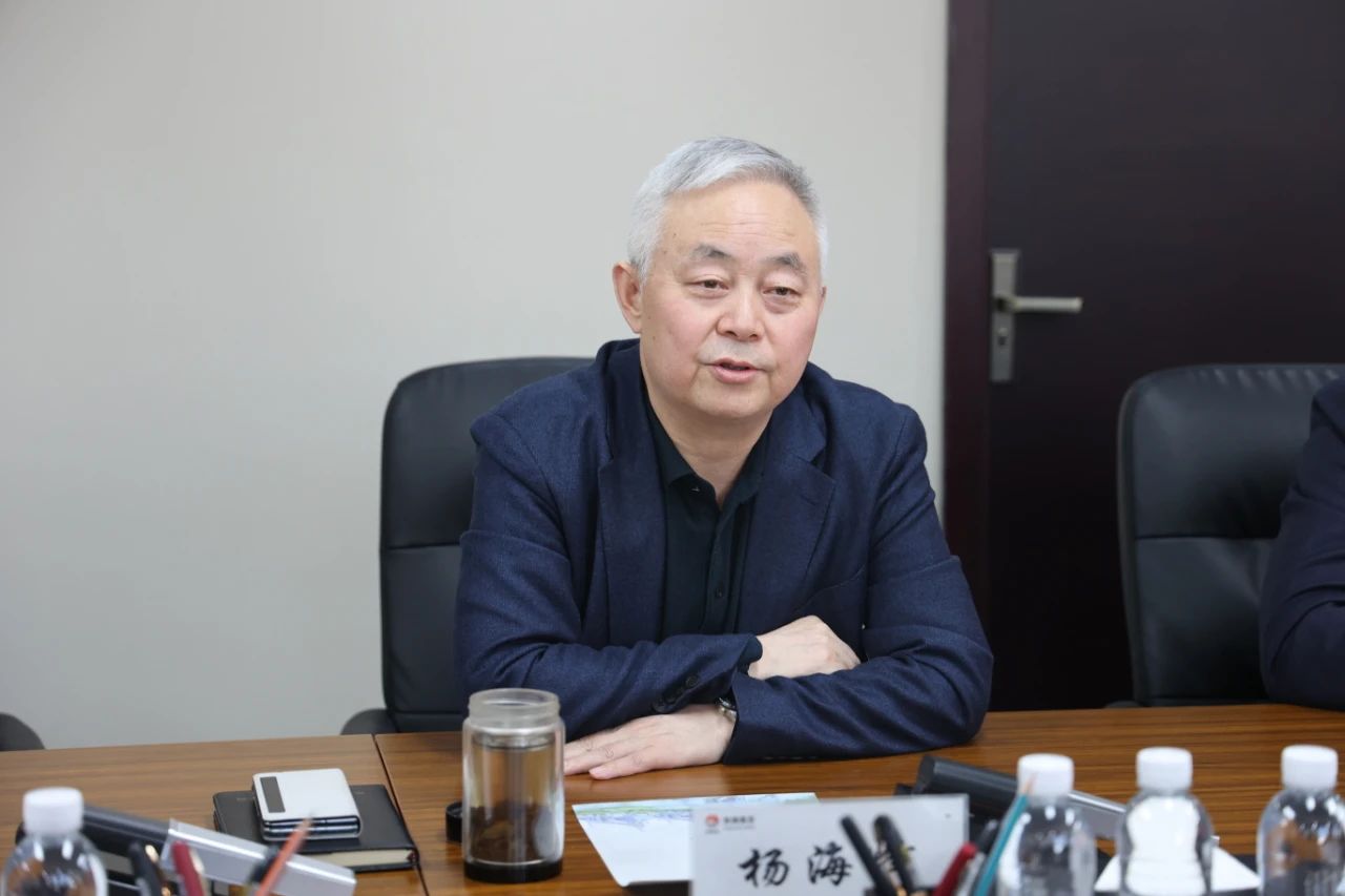 渭南市委常委、副市長馬中威一行到陜鋼集團座談交流