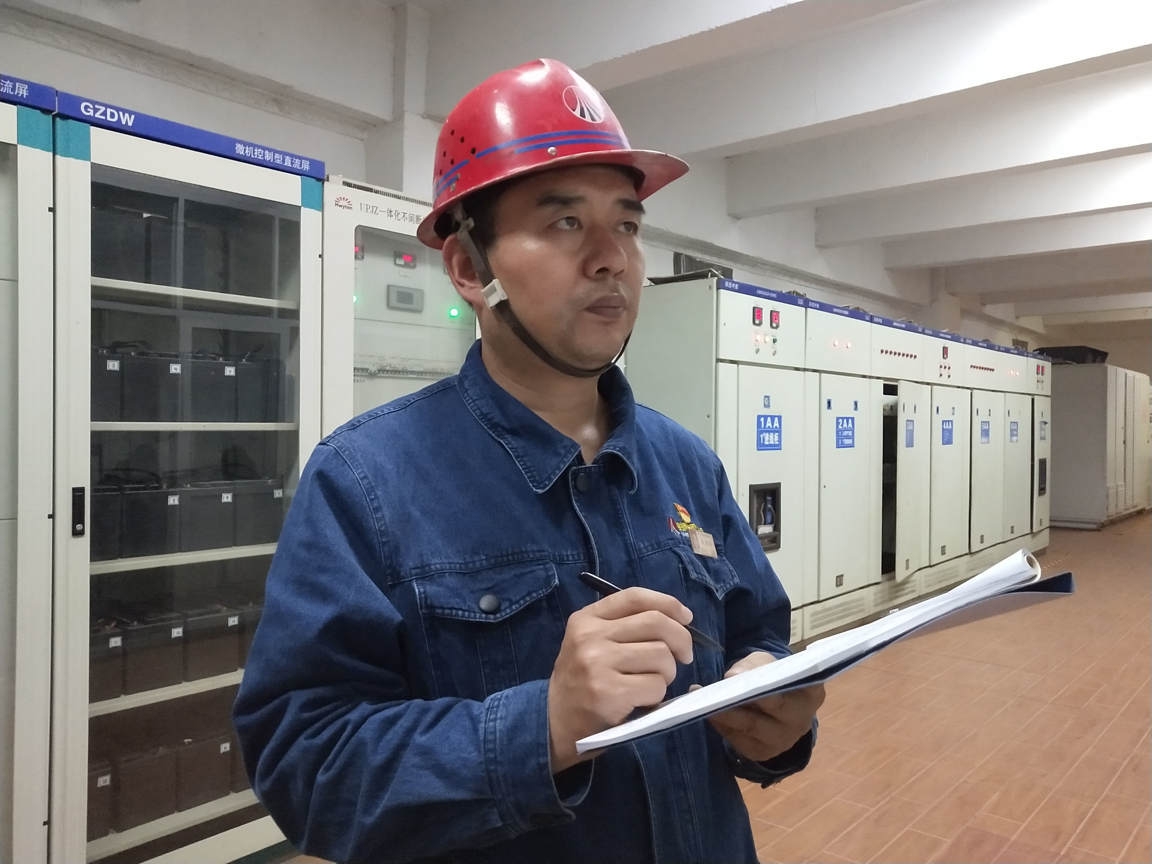 在毫厘間雕刻鋼鐵夢想 ——記全國鋼鐵行業(yè)技術能手趙忠峰