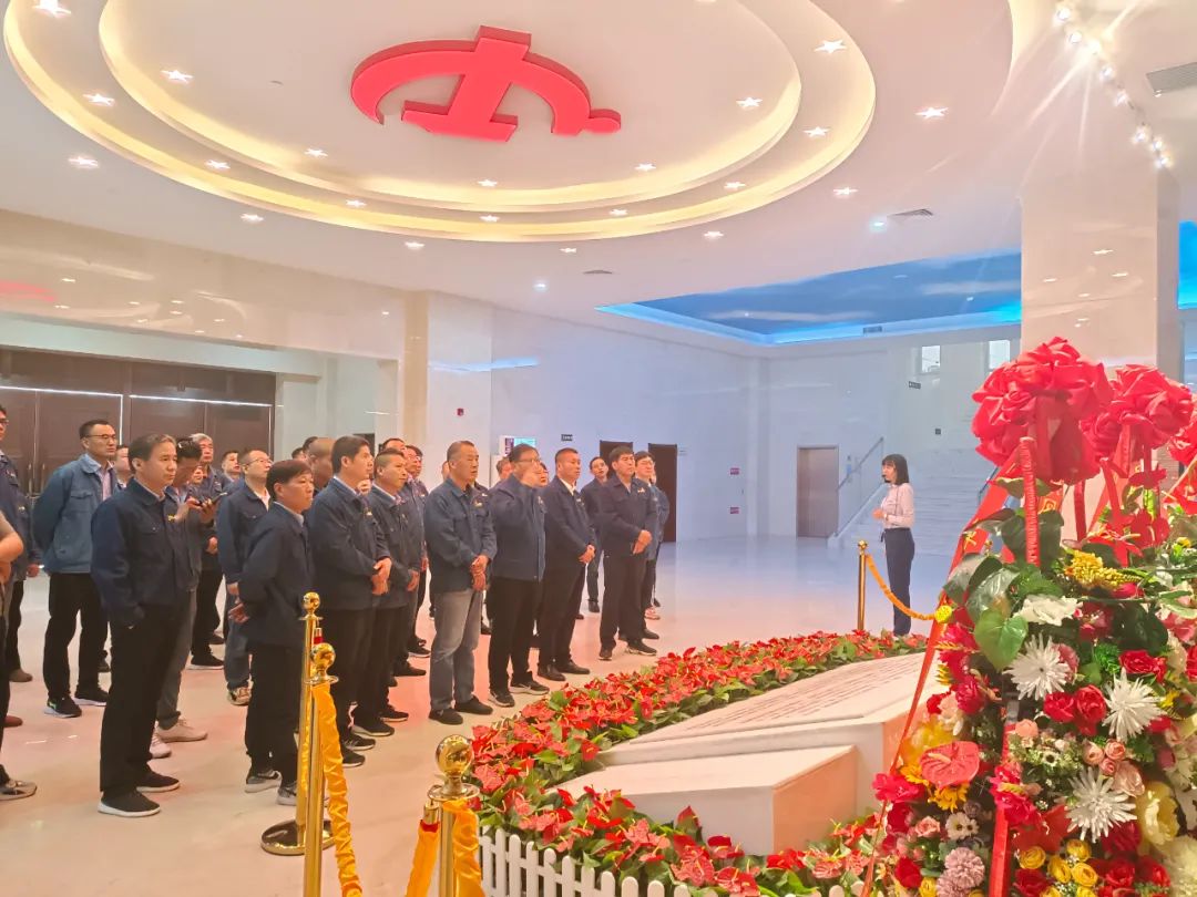 龍鋼集團西鋼公司黨委開展“凝心鑄魂學(xué)思想 實干擔當建新功”紅色研學(xué)主題黨日系列活動