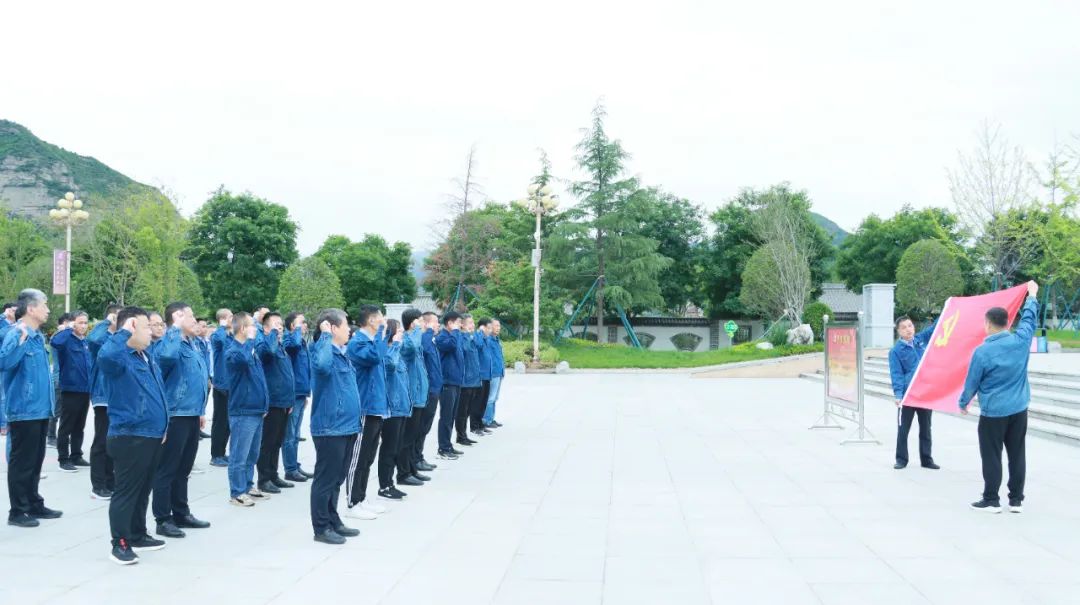 龍鋼集團西鋼公司黨委開展“凝心鑄魂學(xué)思想 實干擔當建新功”紅色研學(xué)主題黨日系列活動