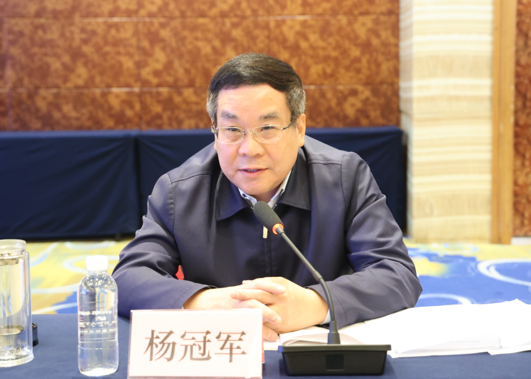 楊冠軍：要堅持結構優化調整，立足我省現狀、前瞻布局未來——省鋼鐵深加工產業鏈調研座談會在陜鋼集團召開