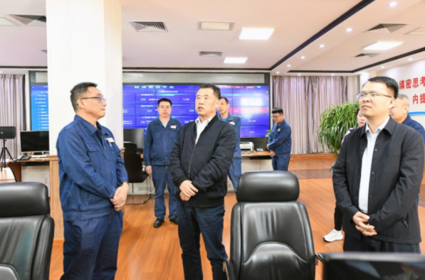 王西才一行到龍鋼公司開展國慶期間安全生產及環保工作檢查