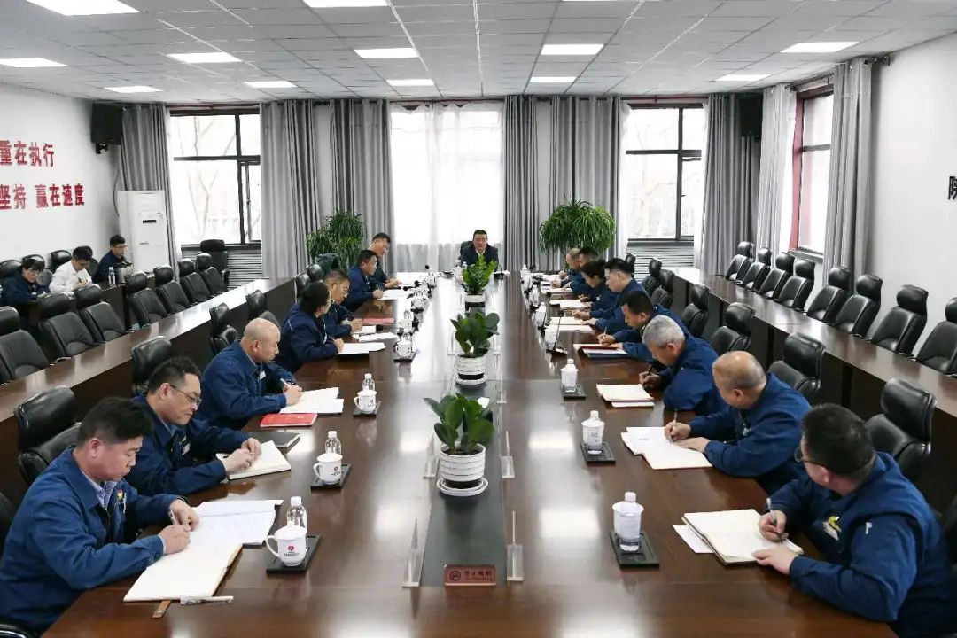 許曉增督導龍鋼公司黨委2024年度領導班子民主生活會